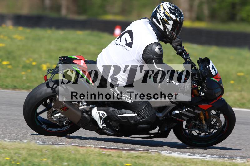 /Archiv-2022/08 17.04.2022 Speer Racing ADR/Instruktorengruppe/backside